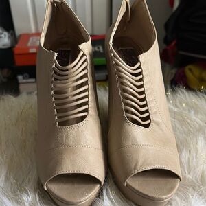 Elegant Beige Peep-Toe Women's Shoes